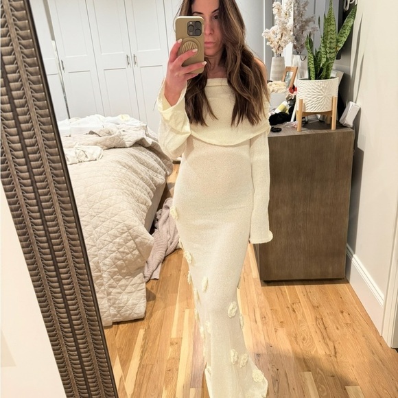 Meshki Dresses & Skirts - Meshki Cream Off-Shoulder Maxi Dress